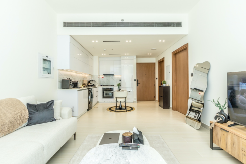 Stunning 1-Bedroom Apartment in Binghatti-7