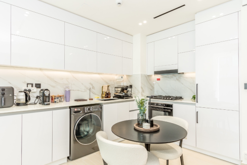 Stunning 1-Bedroom Apartment in Binghatti-8