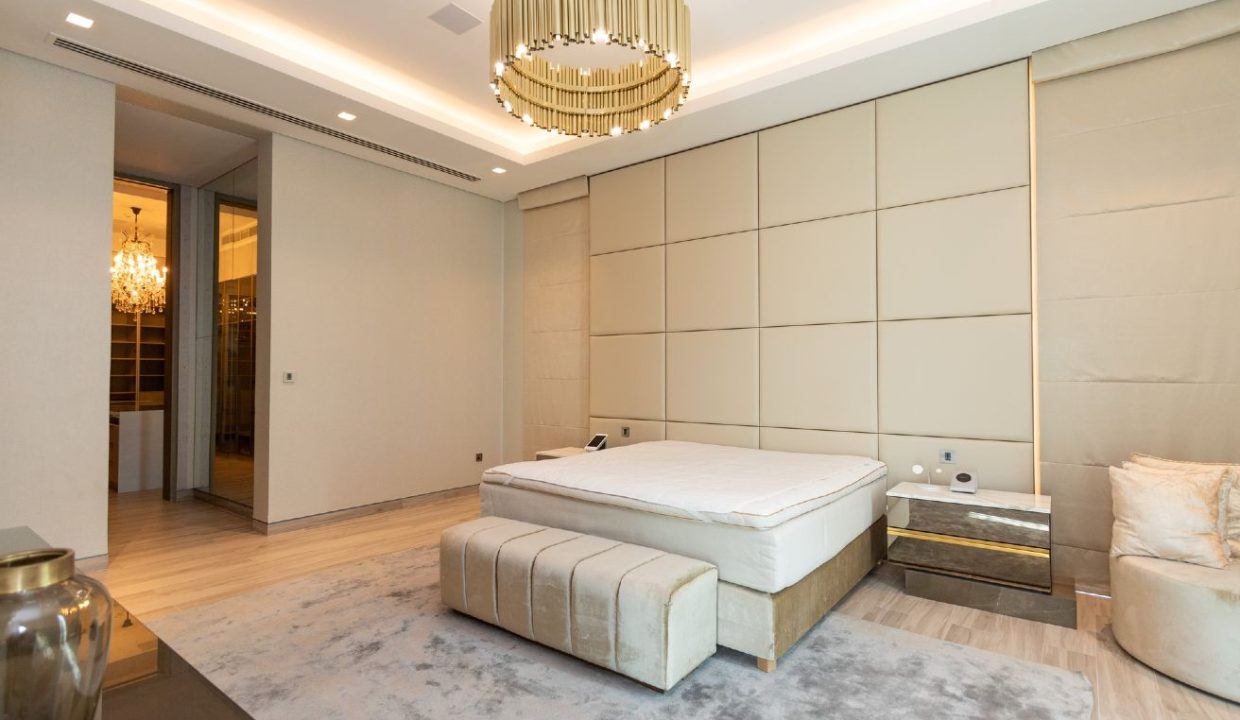 Ultra-Luxury 6BR Villa | Private Beach and Pool-13