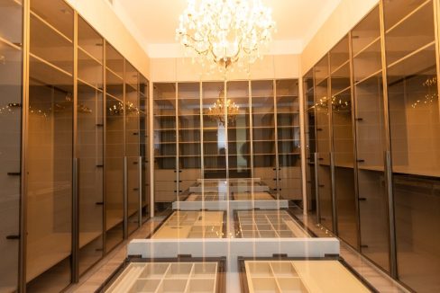 Ultra-Luxury 6BR Villa | Private Beach and Pool-15
