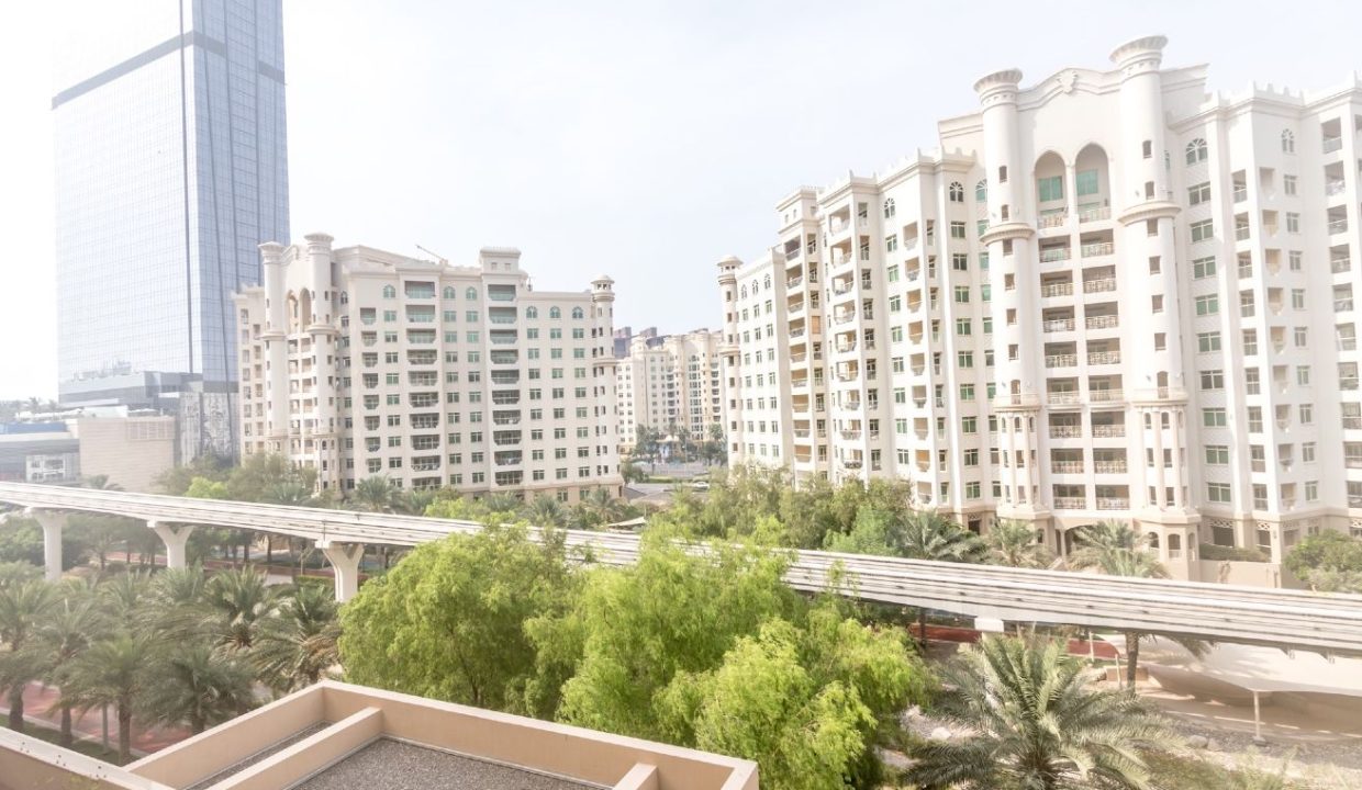 Luxury   3BR Fully Upgraded & Furnished-17