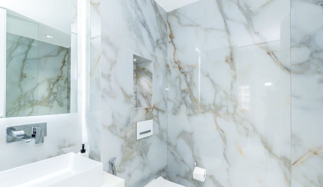 Luxury   3BR Fully Upgraded & Furnished-20