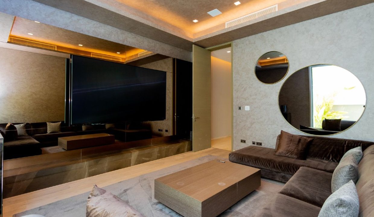 Ultra-Luxury 6BR Villa | Private Beach and Pool-3