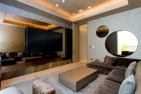 Ultra-Luxury 6BR Villa | Private Beach and Pool-3