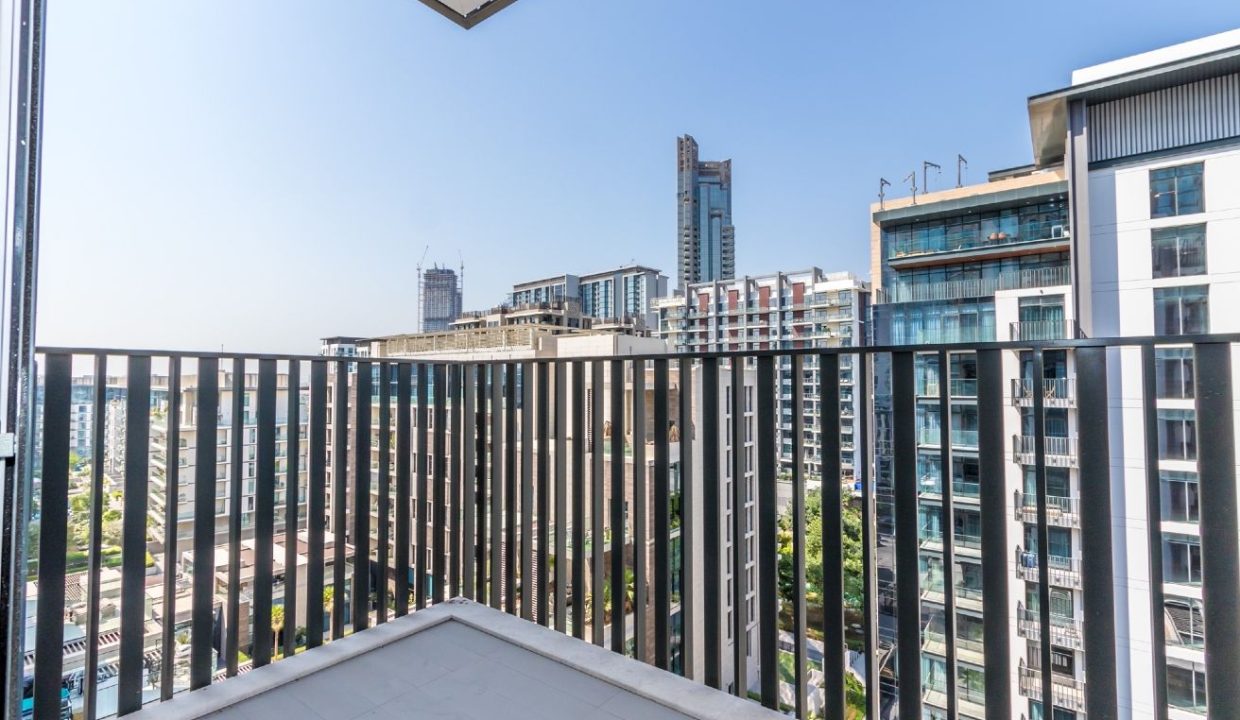 Live Modern | Stunning 2BR in Kensington Waters-11