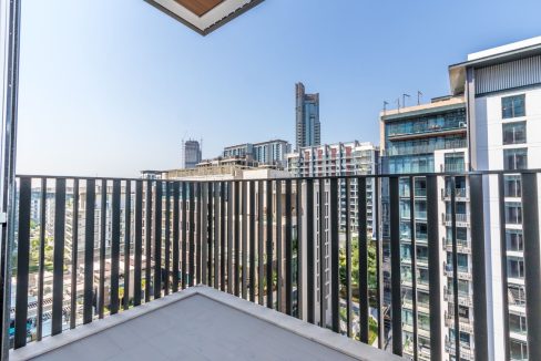 Live Modern | Stunning 2BR in Kensington Waters-11