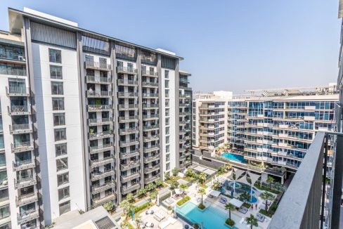 Live Modern | Stunning 2BR in Kensington Waters-13