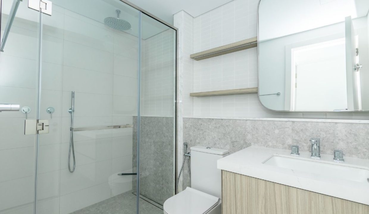 Live Modern | Stunning 2BR in Kensington Waters-17