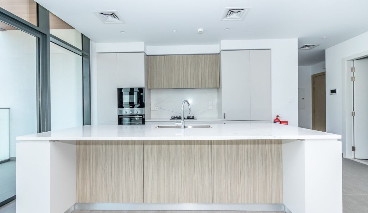 Live Modern | Stunning 2BR in Kensington Waters-5