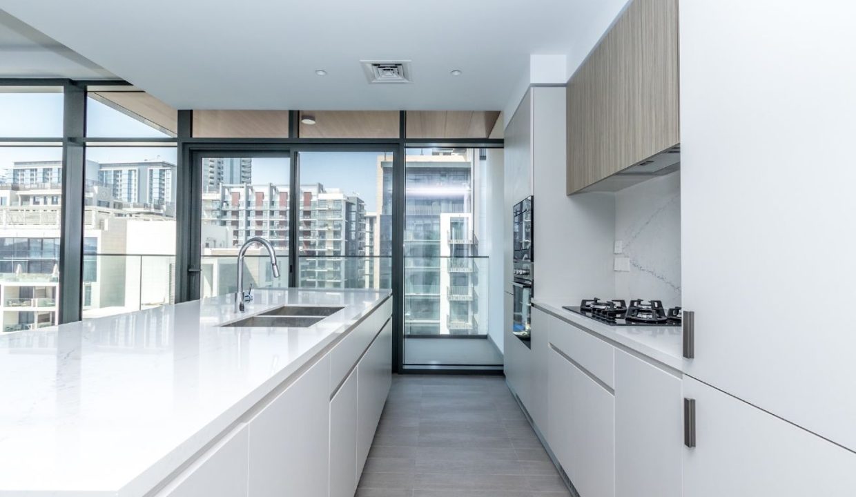 Live Modern | Stunning 2BR in Kensington Waters-6
