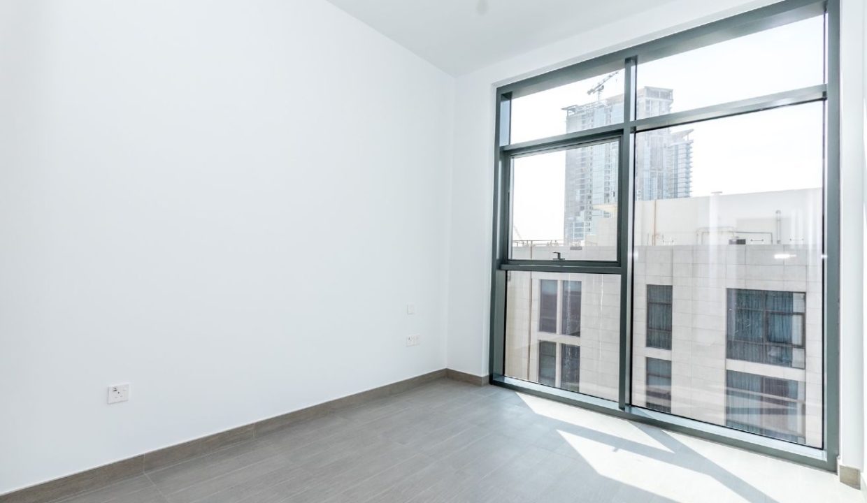 Live Modern | Stunning 2BR in Kensington Waters-7