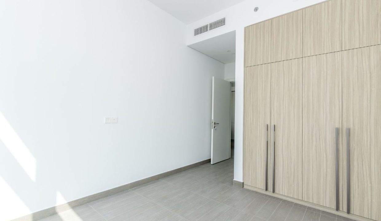 Live Modern | Stunning 2BR in Kensington Waters-8