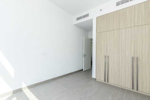 Live Modern | Stunning 2BR in Kensington Waters-8