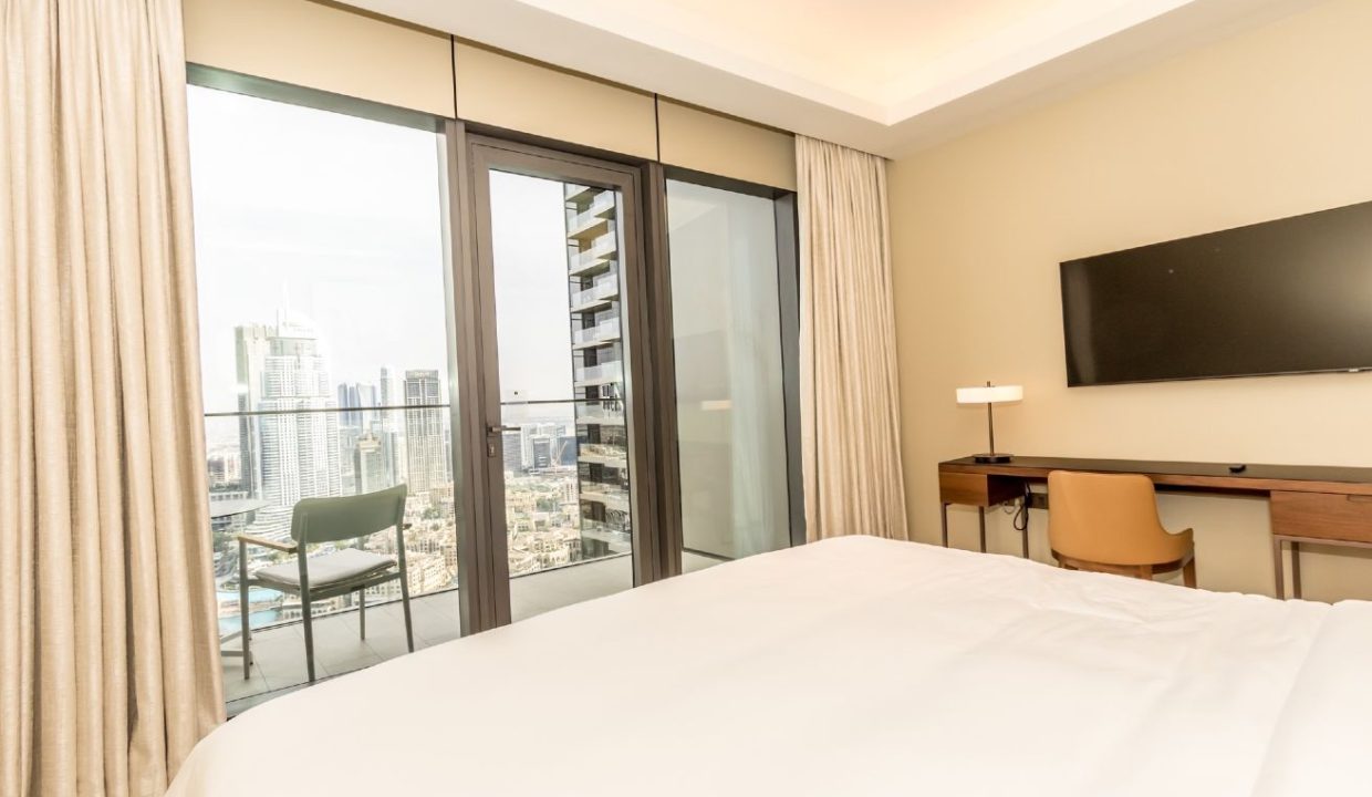 Luxurious 3BR Apartment in Address Opera-14