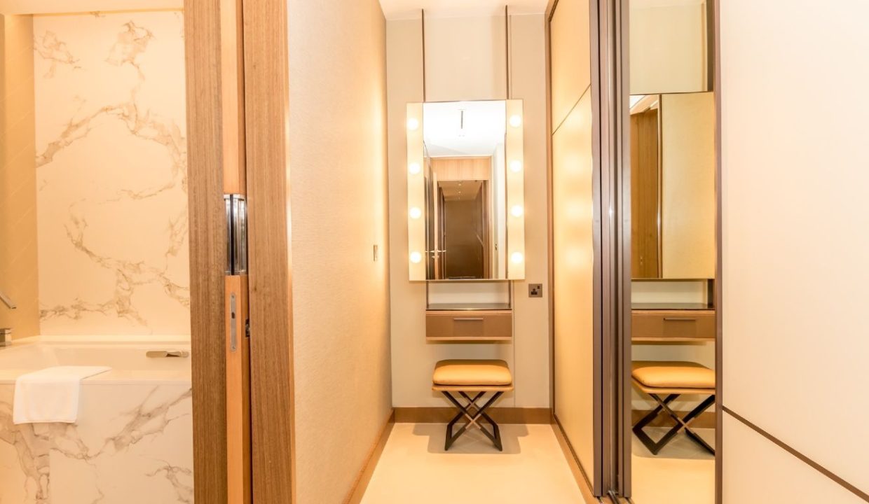 Luxurious 3BR Apartment in Address Opera-16