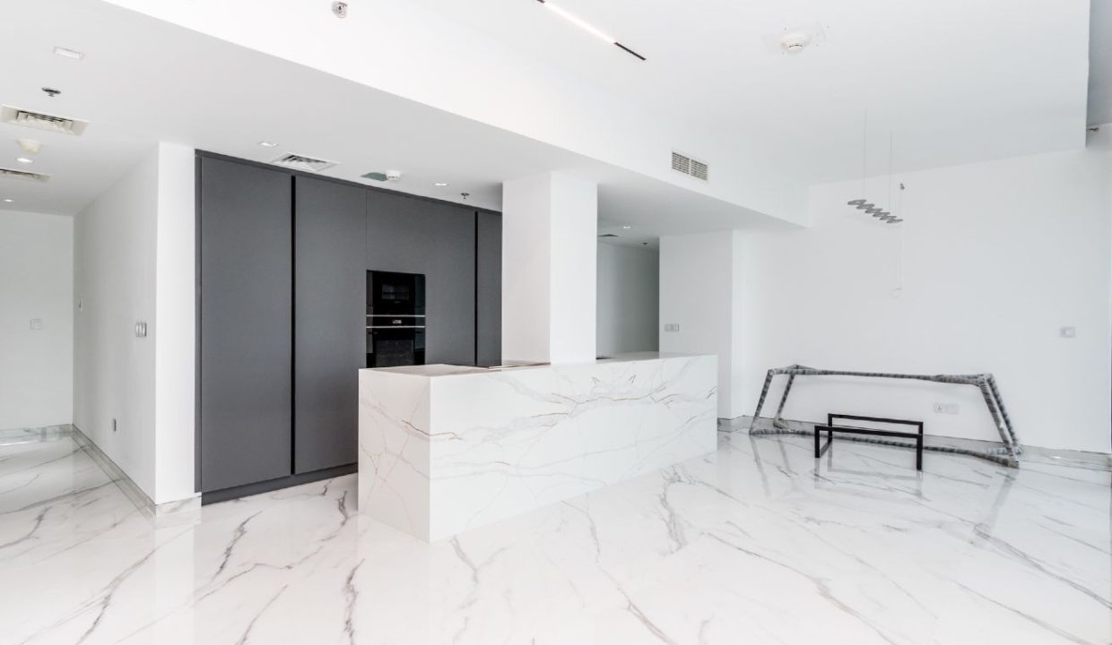 2 BR| Fully Upgraded | Burj Khalifa View-4