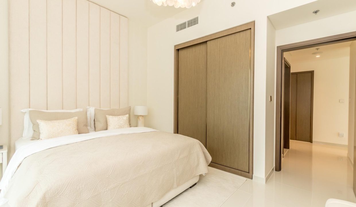 Luxury 1BR Furnished | Sea View | Grand View-14