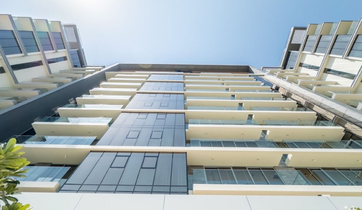 Elegant 3-Bedroom Apartment in Ellington House-20