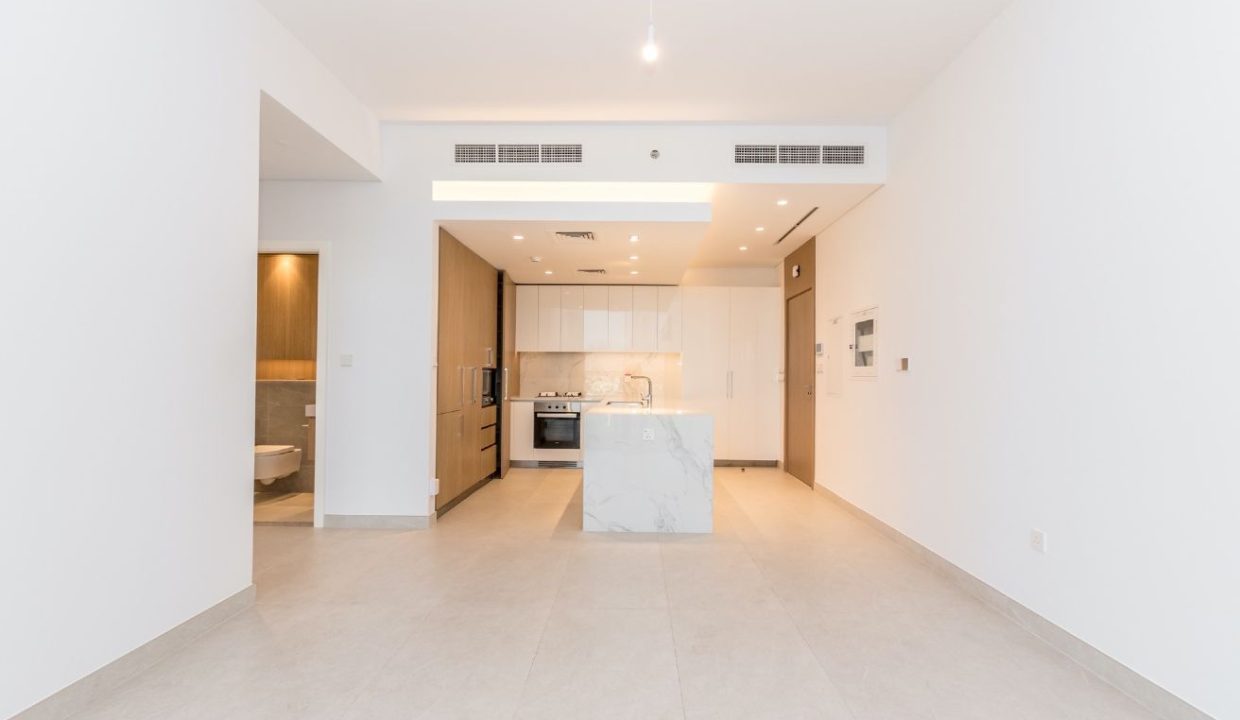 Elegant 1BR Unit in Ellington House-3