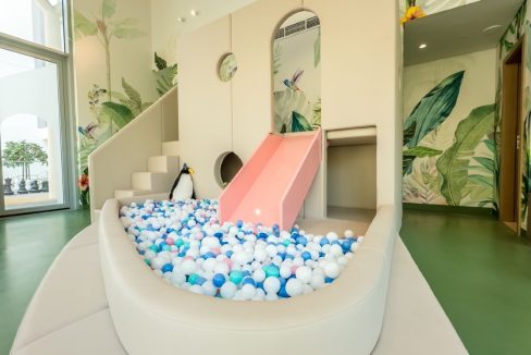 Stylish 1-Bedroom Apartment | Ellington House-30