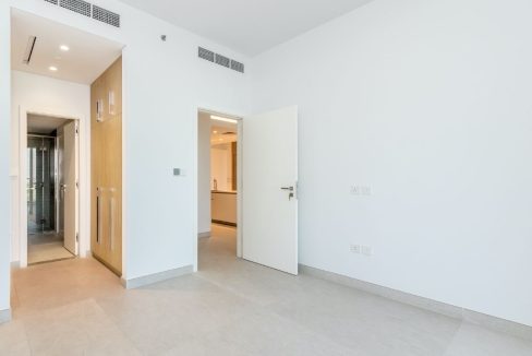 Elegant 1BR Unit in Ellington House-8