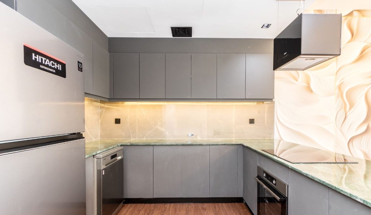 Stunning  2BR with Breathtaking Views-11