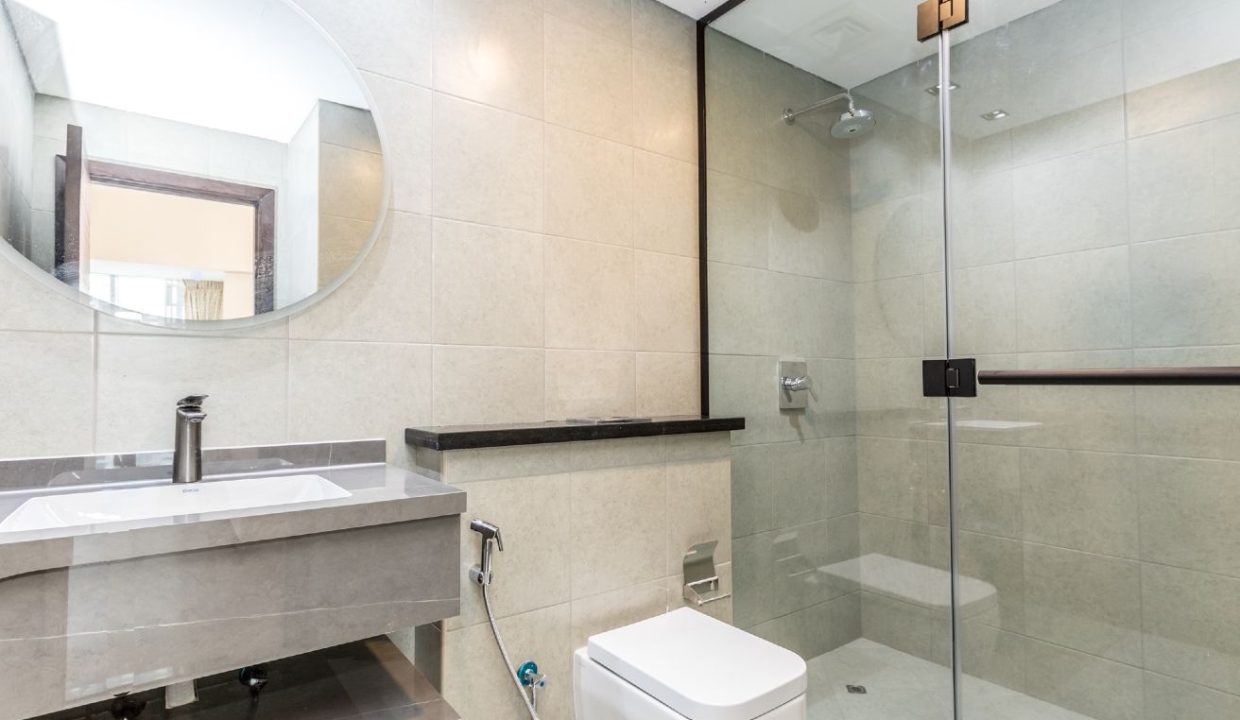 Stunning  2BR with Breathtaking Views-18