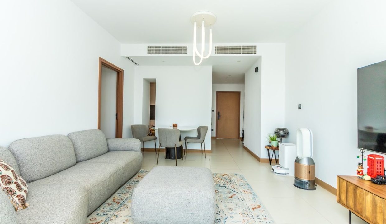 Luxurious 2-Bedroom Apartment in Vida Residence-4