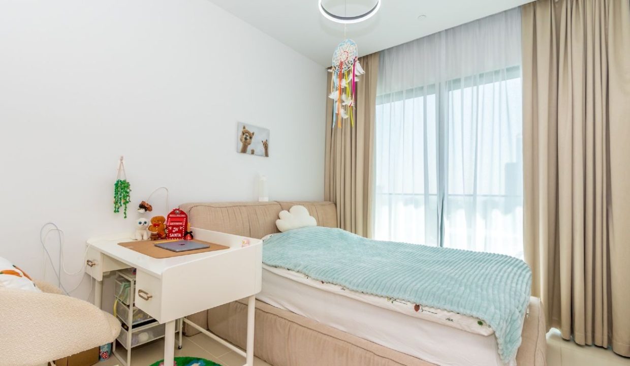 Luxurious 2-Bedroom Apartment in Vida Residence-7