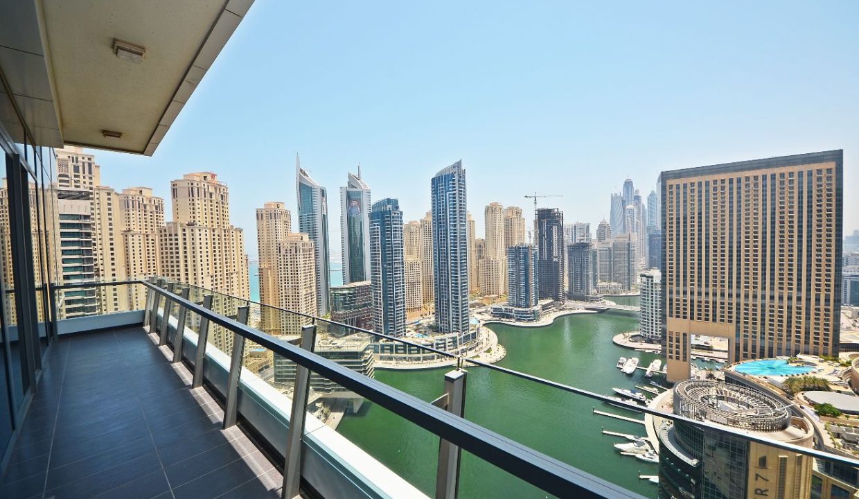 Central Modern 3 Bed with Panoramic Marina View-7