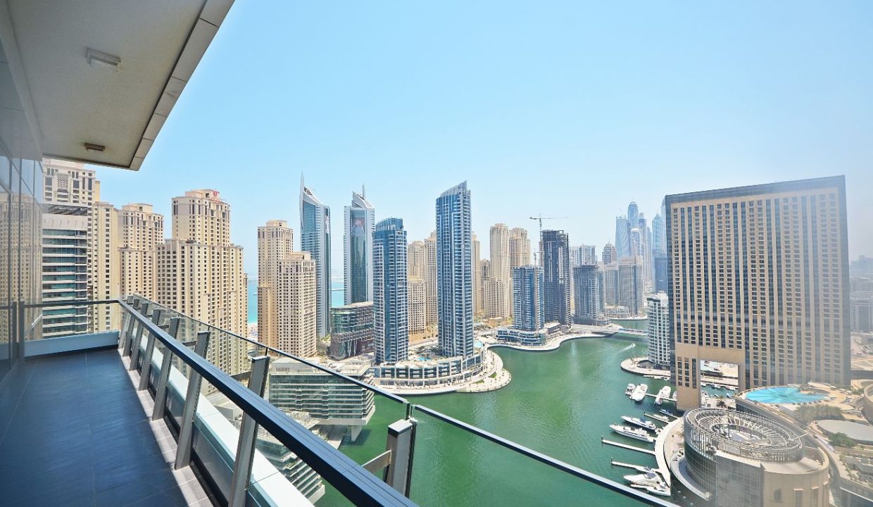Central Modern 3 Bed with Panoramic Marina View-9