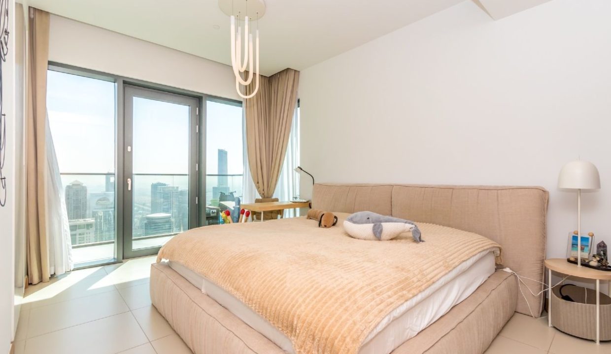 Luxurious 2-Bedroom Apartment in Vida Residence-10