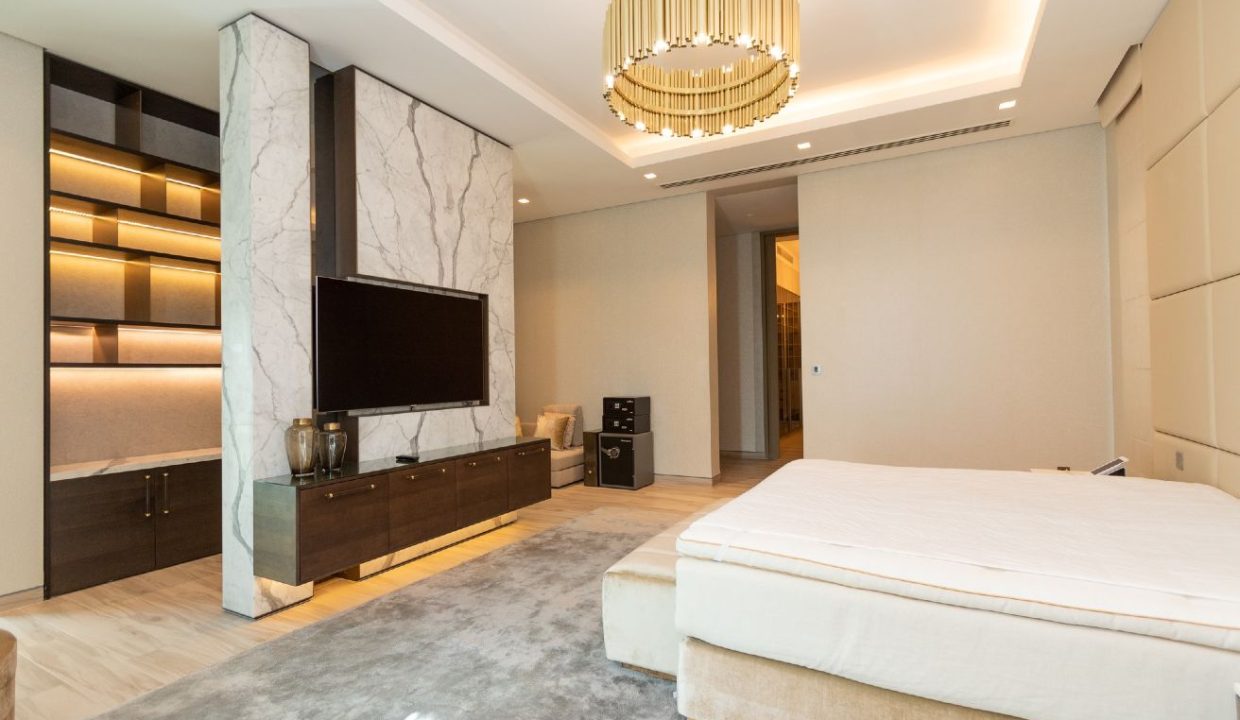 Ultra-Luxury 6BR Villa | Private Beach and Pool-11