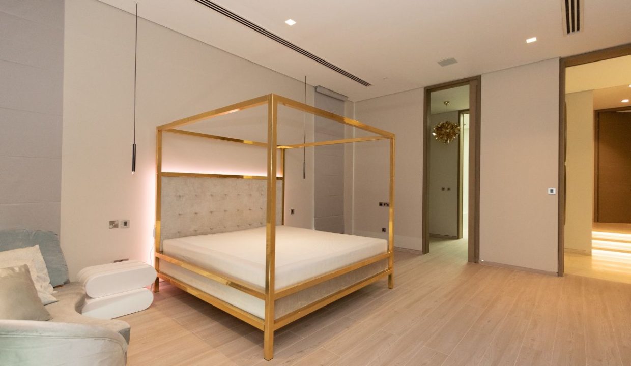 Ultra-Luxury 6BR Villa | Private Beach and Pool-17