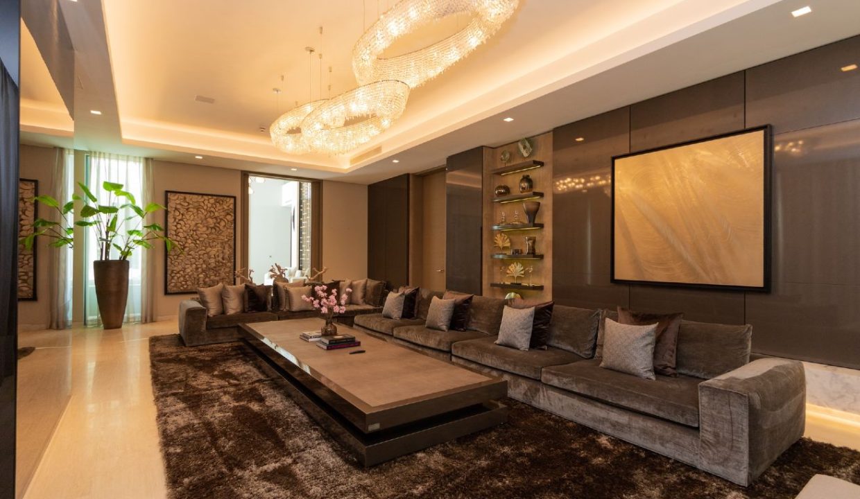 Ultra-Luxury 6BR Villa | Private Beach and Pool-3