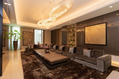 Ultra-Luxury 6BR Villa | Private Beach and Pool-3