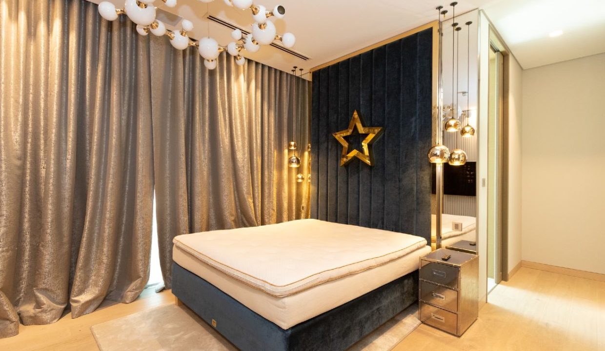 Ultra-Luxury 6BR Villa | Private Beach and Pool-10