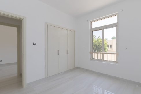 Amazing Lake-View | Fully Upgraded | Lush Garden-12