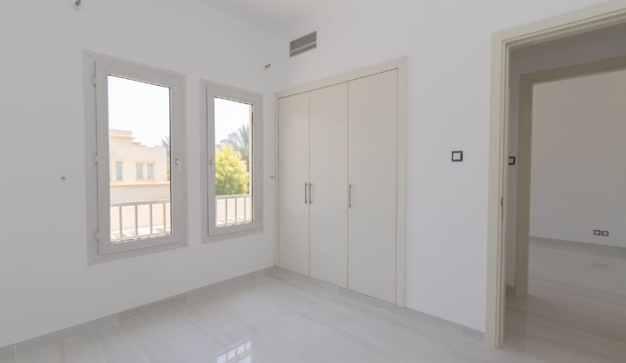 Amazing Lake-View | Fully Upgraded | Lush Garden-18