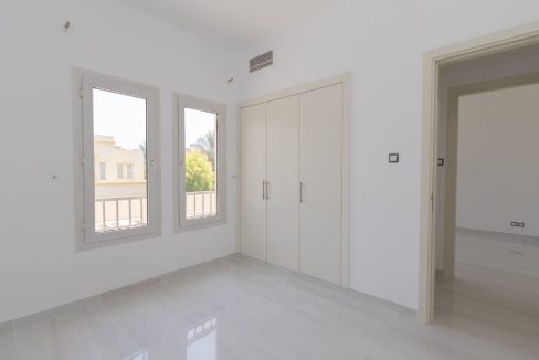 Amazing Lake-View | Fully Upgraded | Lush Garden-18