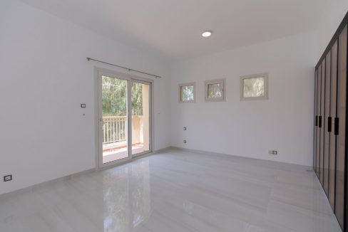 Amazing Lake-View | Fully Upgraded | Lush Garden-19