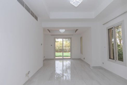 Amazing Lake-View | Fully Upgraded | Lush Garden-3