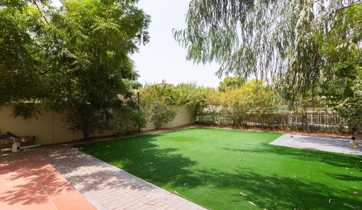 Amazing Lake-View | Fully Upgraded | Lush Garden-27