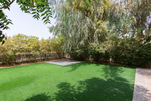 Amazing Lake-View | Fully Upgraded | Lush Garden-28