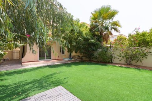 Amazing Lake-View | Fully Upgraded | Lush Garden-29