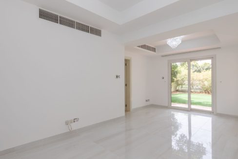 Amazing Lake-View | Fully Upgraded | Lush Garden-4