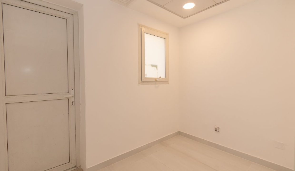 Amazing Lake-View | Fully Upgraded | Lush Garden-9