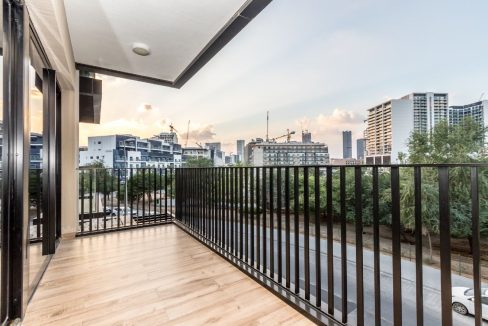 Elegant 2BR in Oakley Square  Residences-12