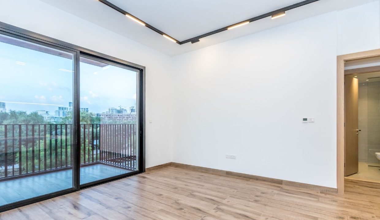 Elegant 2BR in Oakley Square  Residences-1