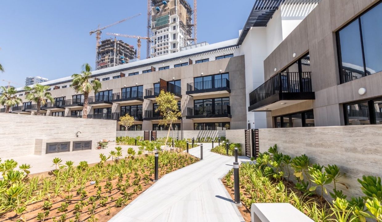 Elegant 2BR in Oakley Square  Residences-22